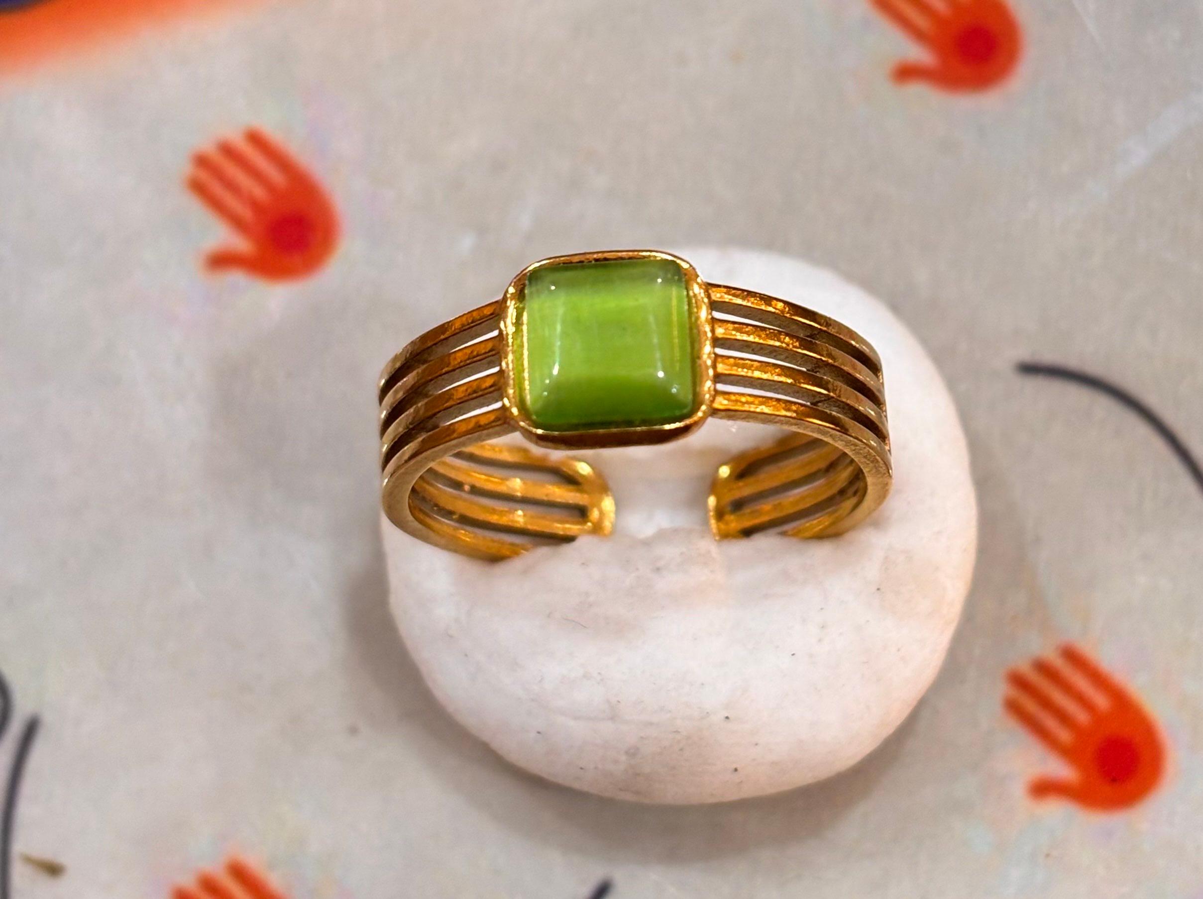 Green stone ring - Thumbnail 2