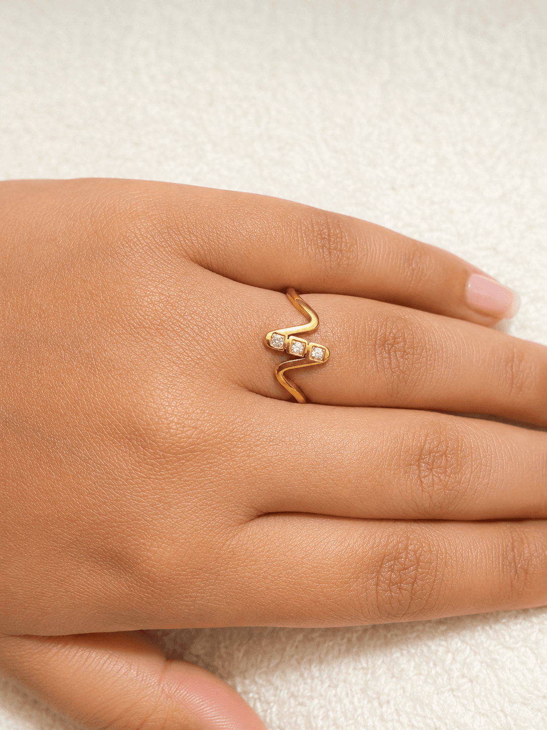Zigzag sparkle ring - Image 1