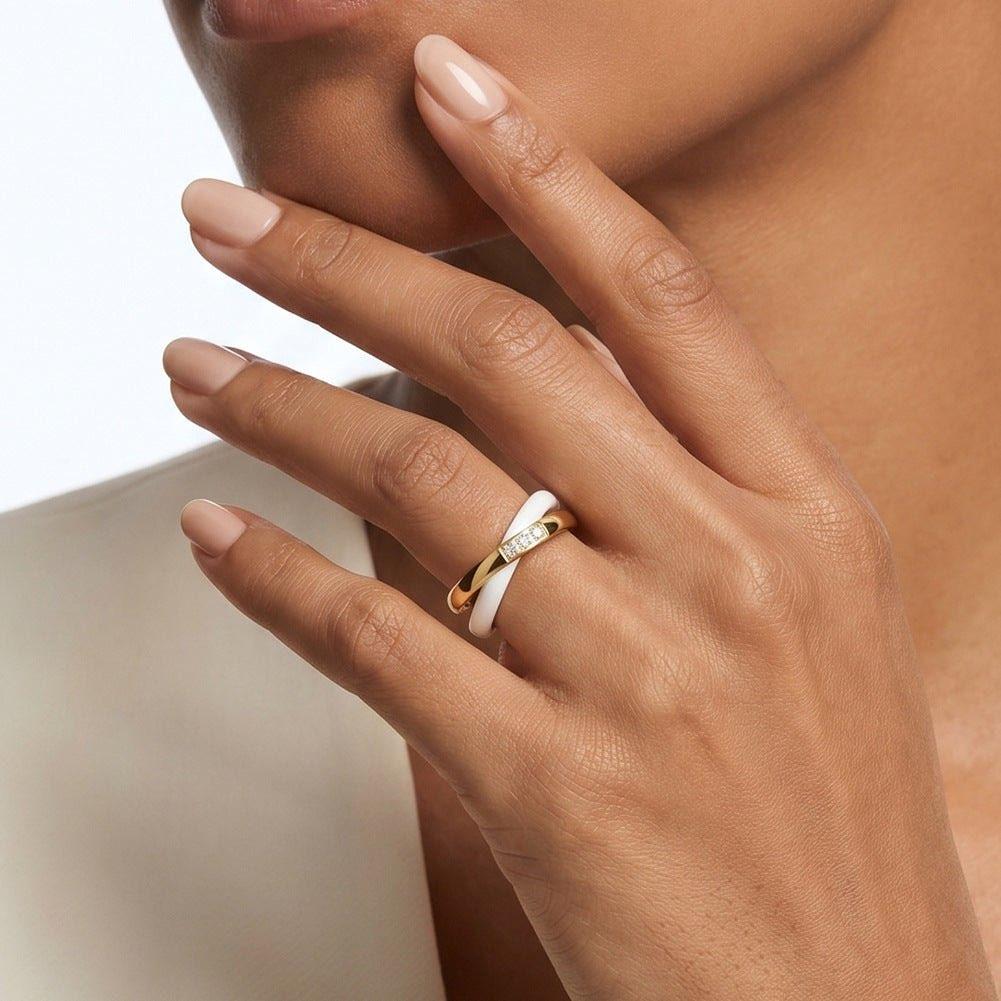 Minimalist Two-Tone Interlocking  Ring - Image 1